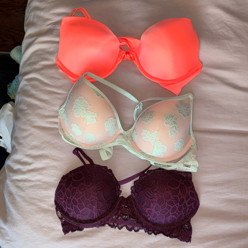 Bundle 3 Victoria’s Secret / PINK bras